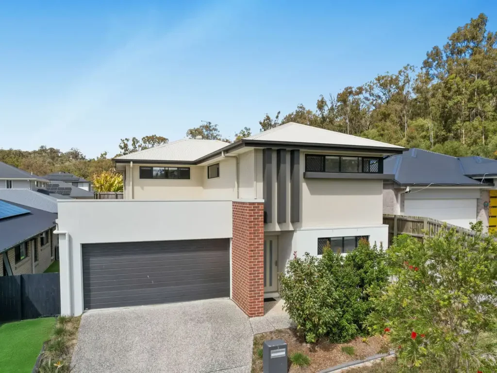 Spring Mountain 4Kwarto Spacious Modern Family Living with Tranquil Bushland Views