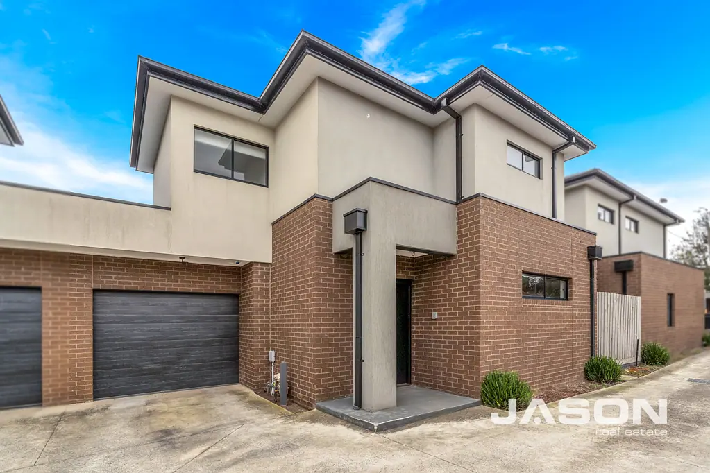2/5 Broadmeadows Road, Tullamarine, VIC 3043