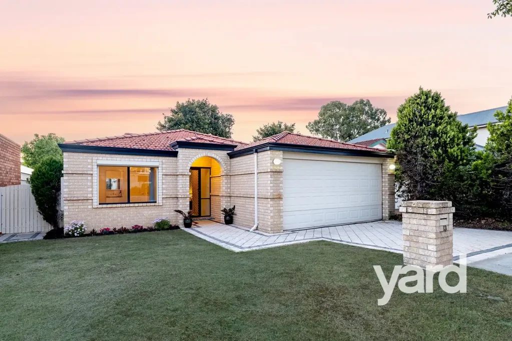 13 Cowan Street, Alfred Cove, WA 6154