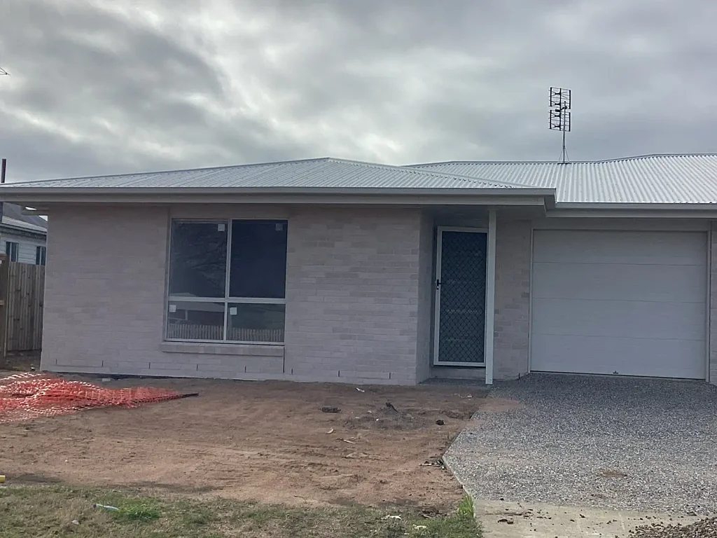 Stylish Single level 3 Bedroom Town House