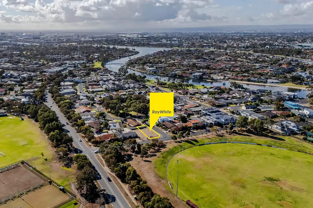 64d Newcombe Avenue, West Lakes Shore, SA 5020