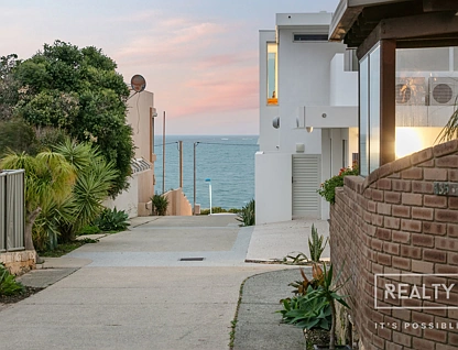 135A &135B West Coast Drive, North Beach, North West Perth, 6 chambres, 2 salles de bain, House