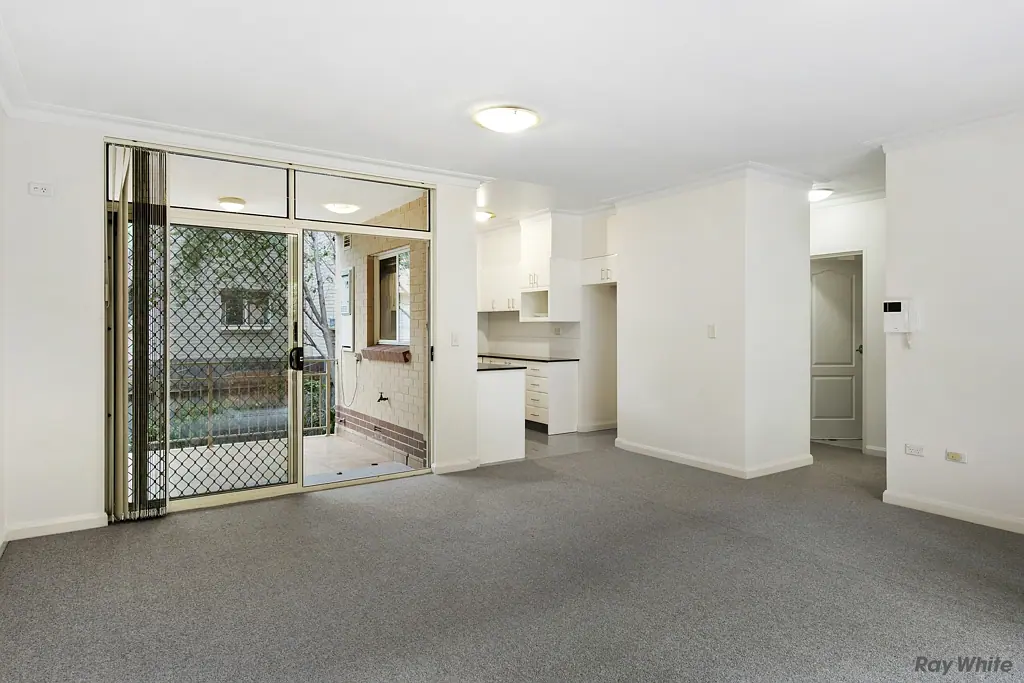 Well Maintained 2 Bedroom Unit