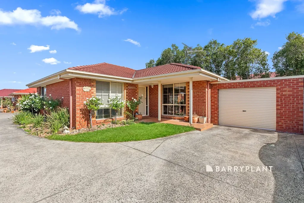 2/14 Henty Street, Pakenham, VIC 3810