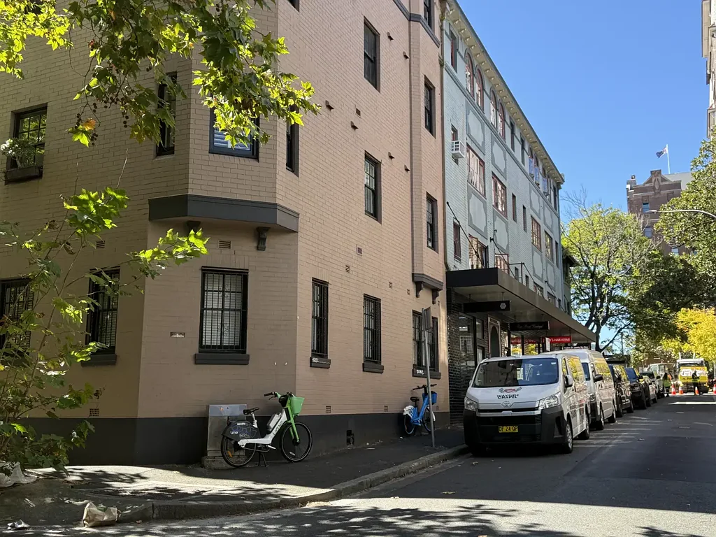 Potts Point 26 SQM STUDIO APARTMENT - GREAT INVESTMENT