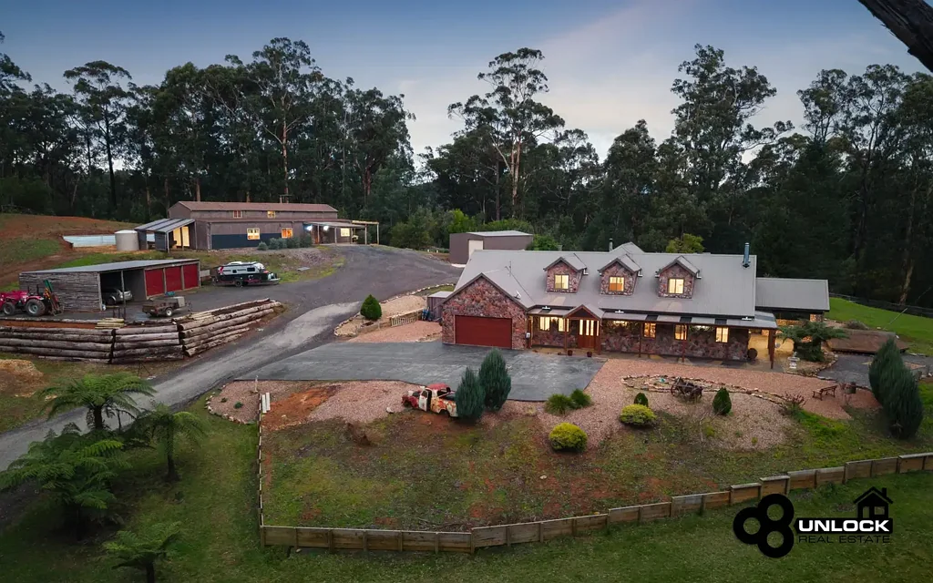 Gembrook 5 Slaapkamer Luxury Country Living with a Proven Income