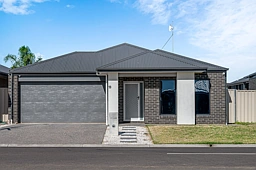 13 Carbone Drive, Munno Para West