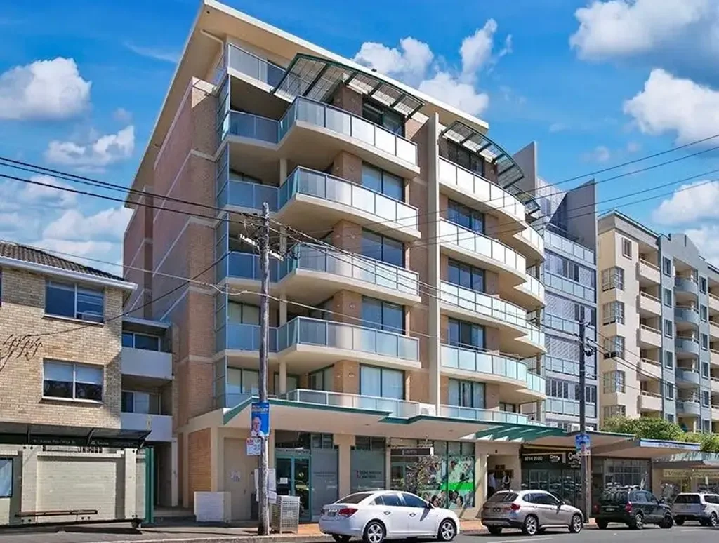 MODERN LUXURY TWO BEDROOM APARTMENT