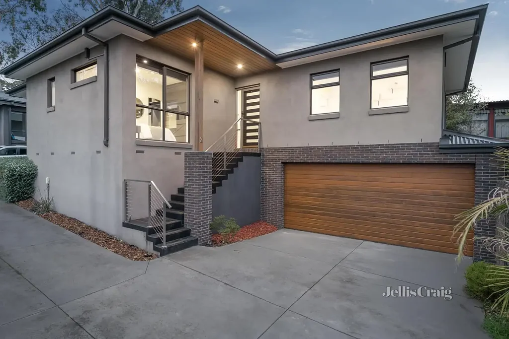 2/11 Walsh Street, Eltham, VIC 3095