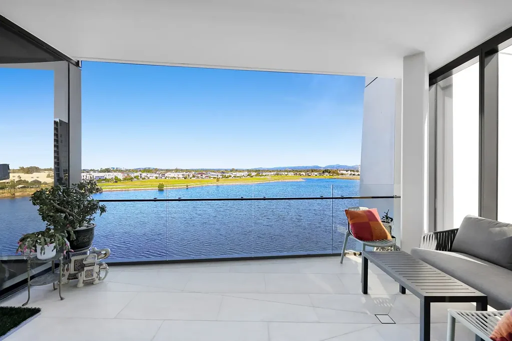 141sqm Apartment at The Lanes with 2 Bedrooms + MPR