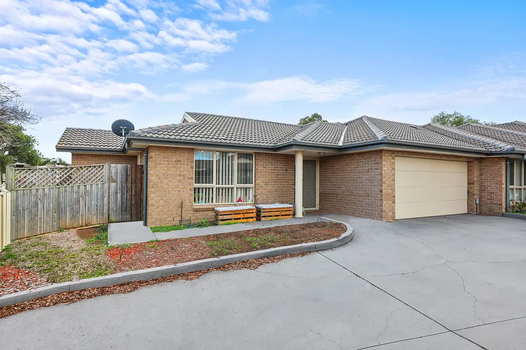 Stylish 2-Bedroom with Outdoor Entertaining Area