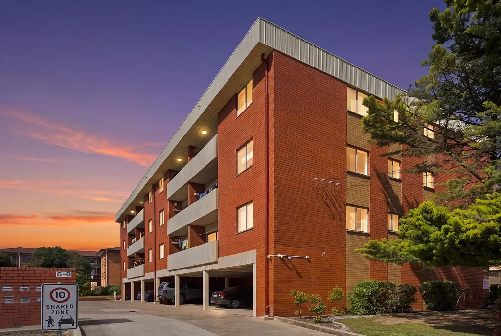 Crestwood 2 Bedroom Neat & Convenient 2 Bedroom Apartment