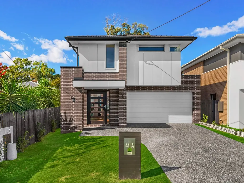 Contemporary Living with Pool & Solar in Morningside