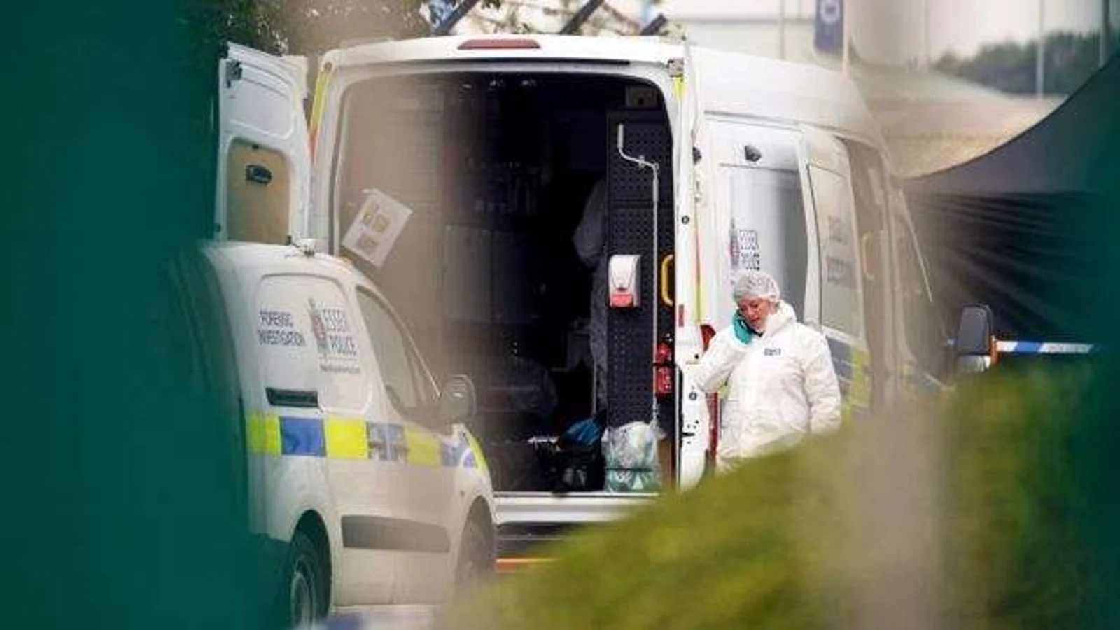 突发！英国货车惊藏39具死尸！疑有中国偷渡客，20年前58名华人也惨死于此！一系列惨案，揪出偷渡真相！