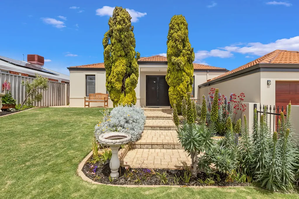 9 Syme Road, Alexander Heights, WA 6064