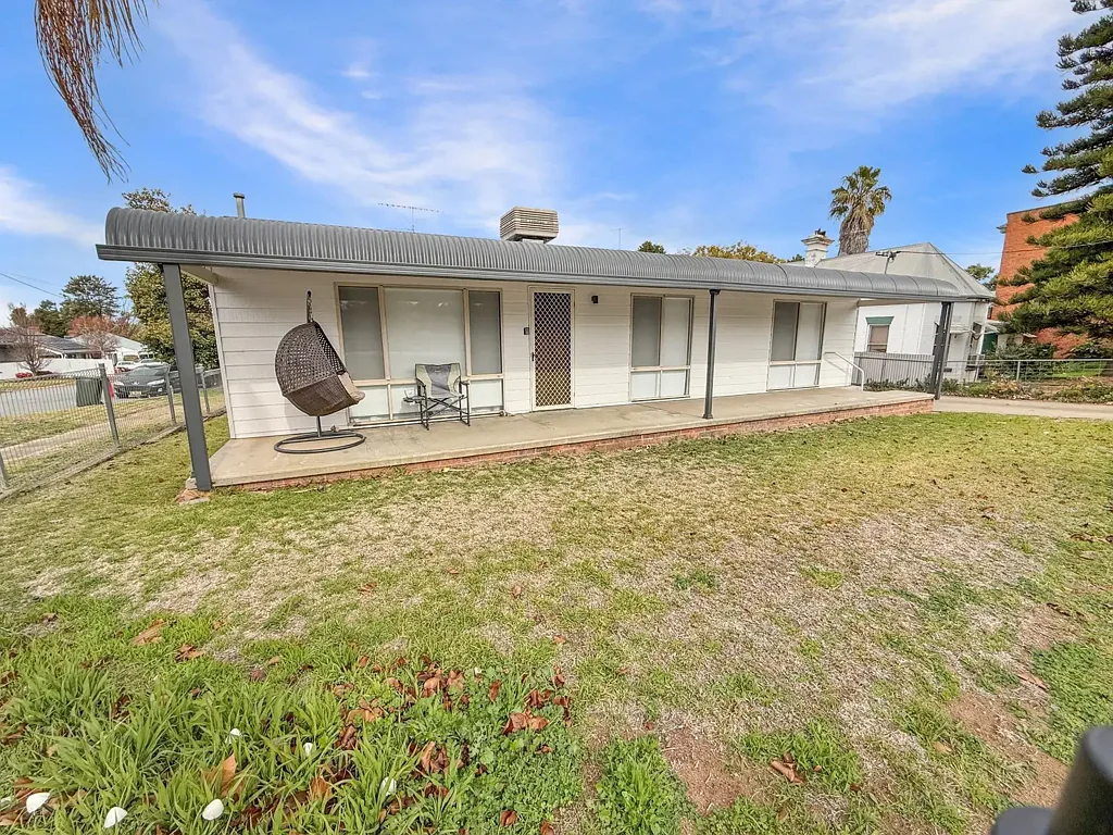 1 & 2 /60 Whitton Street, Narrandera, NSW 2700