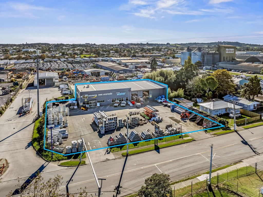 Takanini Modern Takanini Warehouse + Yard