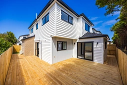 16E Friesian Drive, Mangere