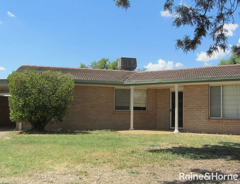 15 Logan Street, Moree, NSW 2400, 3房, 1浴, House