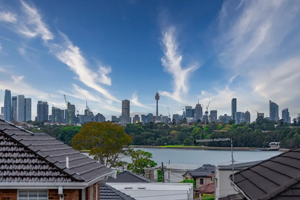 GENEROUSLY PROPORTIONED FAMILY HOME -  AMAZING VIEWS & SUPERB LOCATION