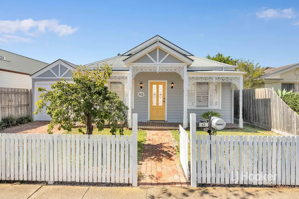 42 Lancaster Drive, Point Cook, VIC 3030