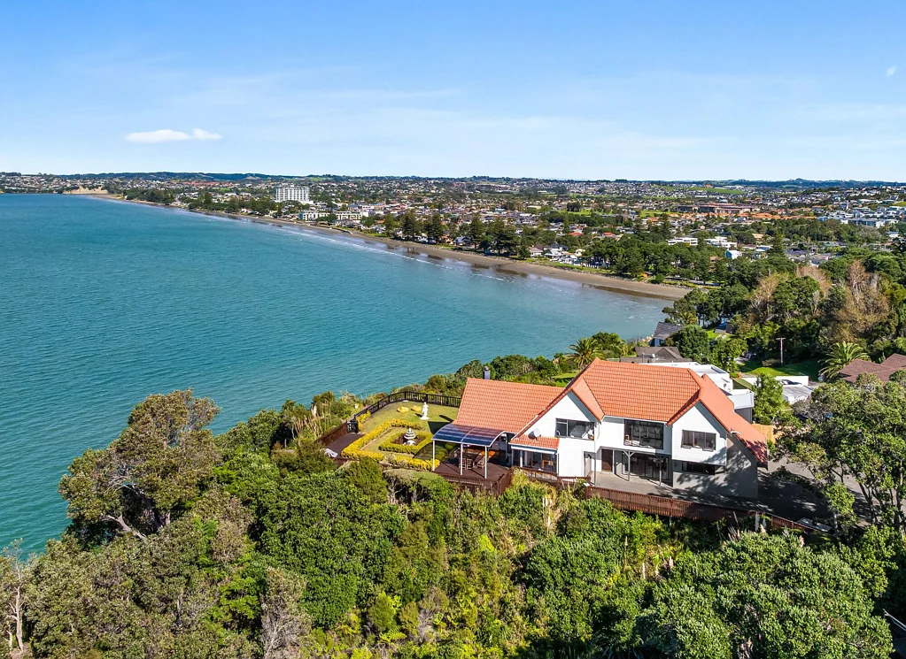 Orewa 3房  A front row seat to the coast