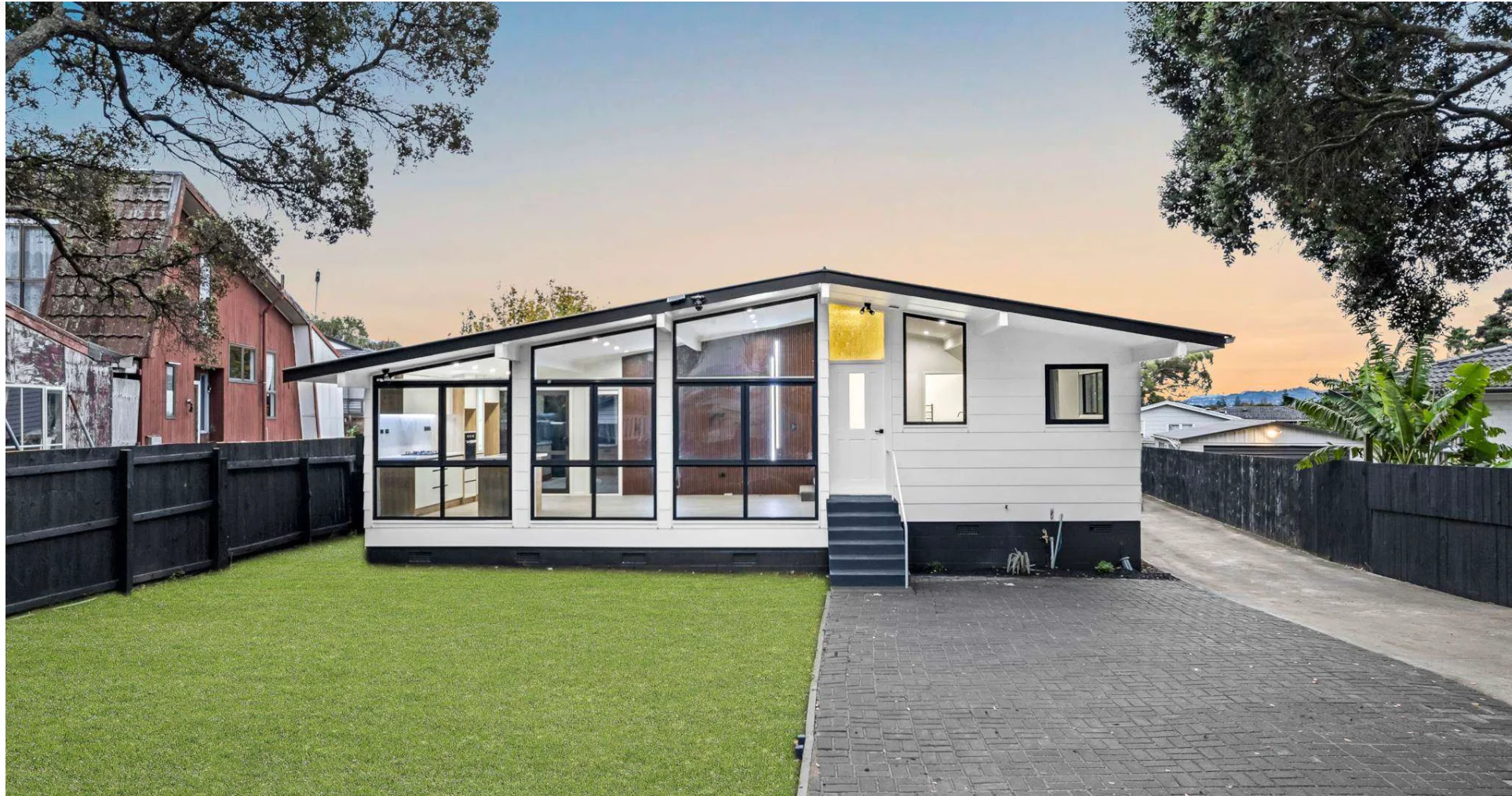 Mangere East 4房  Modernised Family Comfort - Move In and Enjoy!