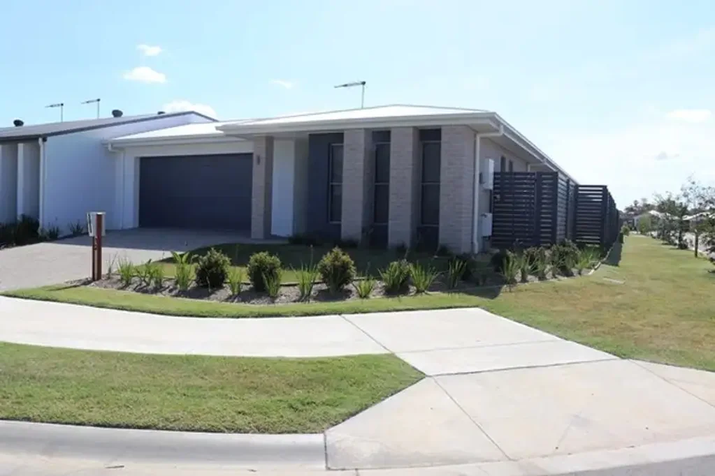 STYLISH IN STRATHPINE