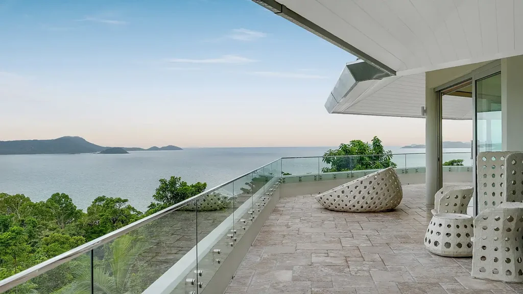 South Mission Beach 4房  Stunningly Beautiful  Home with Ocean Views over the Coral  Sea to Bedarra Island and Beyond