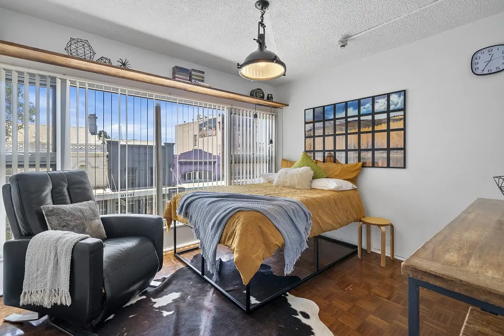 Luxurious and intimate furnished studio