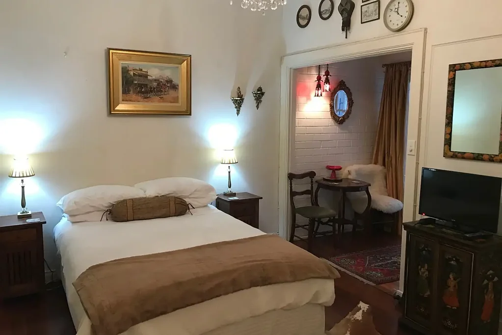 FURNISHED - 12 MONTH LEASE ONLY, ALL BILLS INCLUDED
*DEPOSIT TAKEN ****