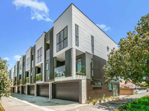 Epsom 4部屋 Mortgagee Sale in Epsom Double Grammer Zone