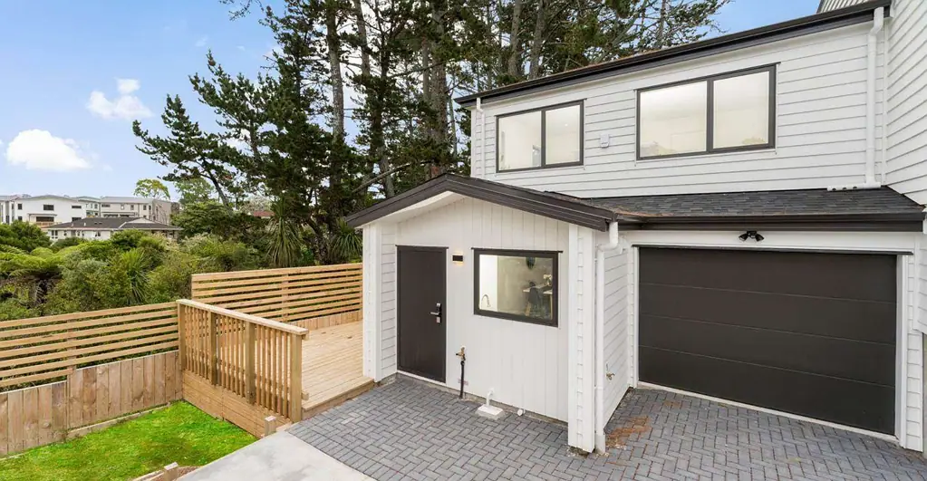 4 Bedroom, 2 Bathroom Townhouse