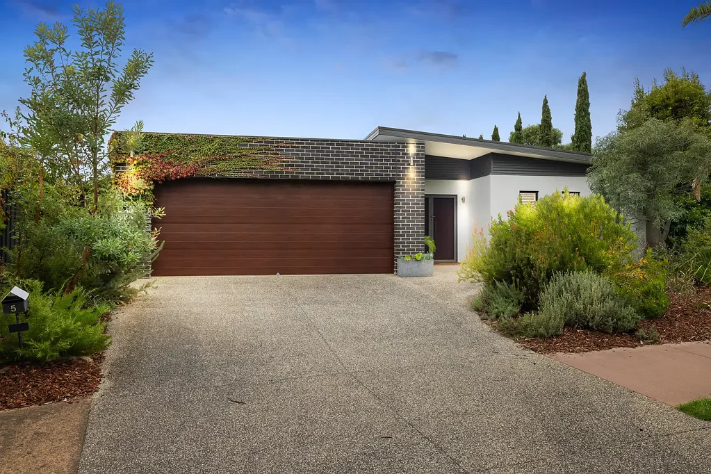 5 Wallaby Drive, Rosebud, VIC 3939