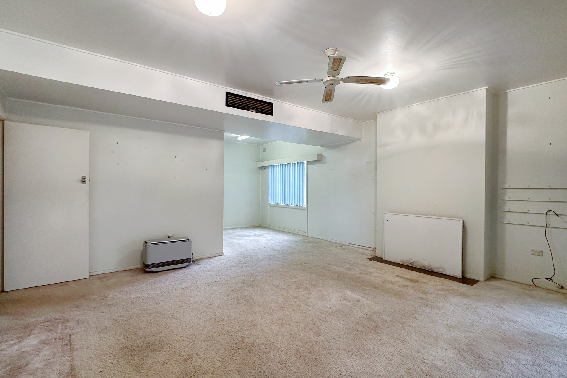 12 MADDEN ST, COBAR NSW 2835, 0 غرف, 0 حمامات, House