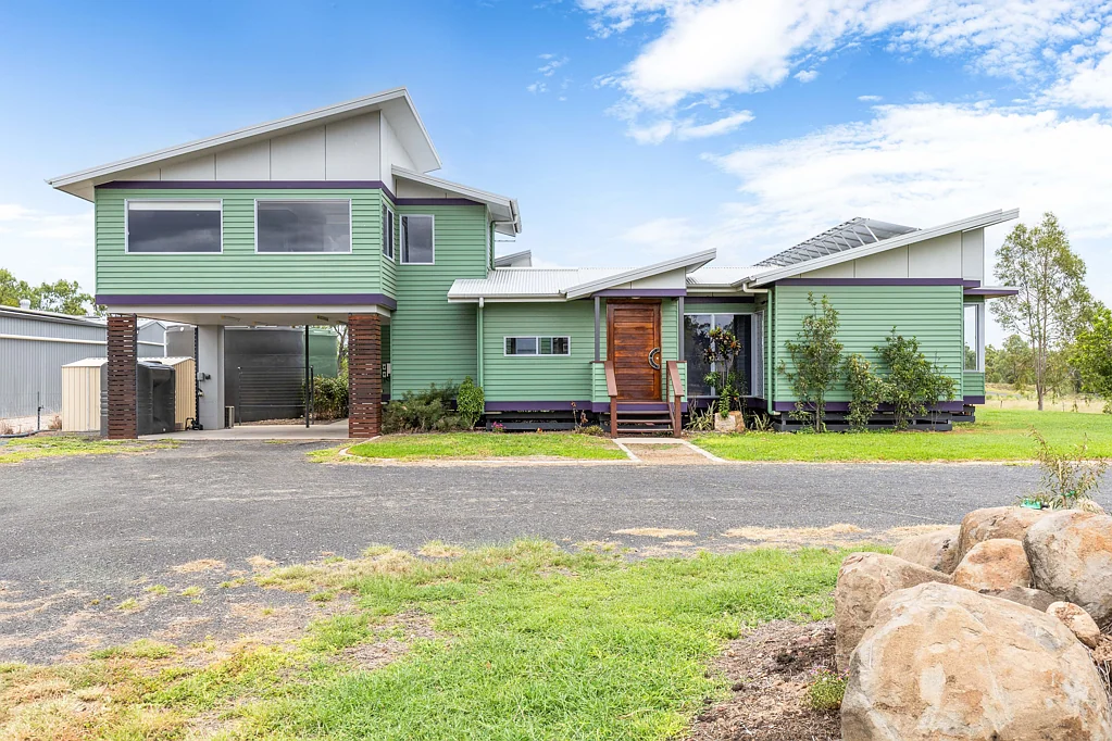 2 Banyula Close, Emerald, QLD 4720