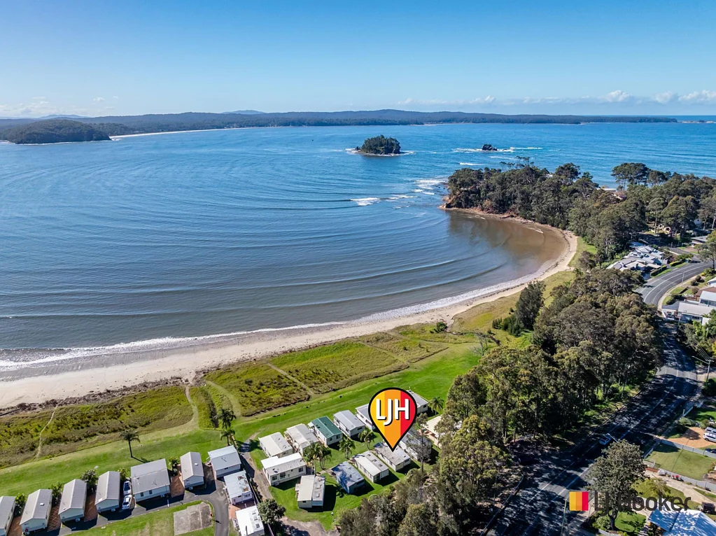 Batehaven 2غرفة نوم "Exclusive Shareholder Opportunity: Beachfront Community Living with Caravan & A