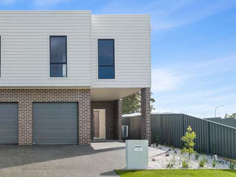 Badagarang 4 Bedroom Brand New 4 Bedroom, Multi living Duplex!