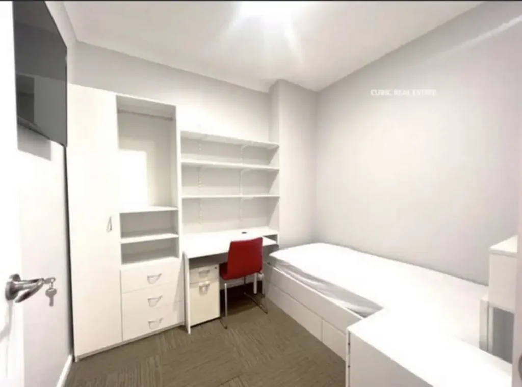 One Single Room with TV Flexible term - Short Term & Long Term Available