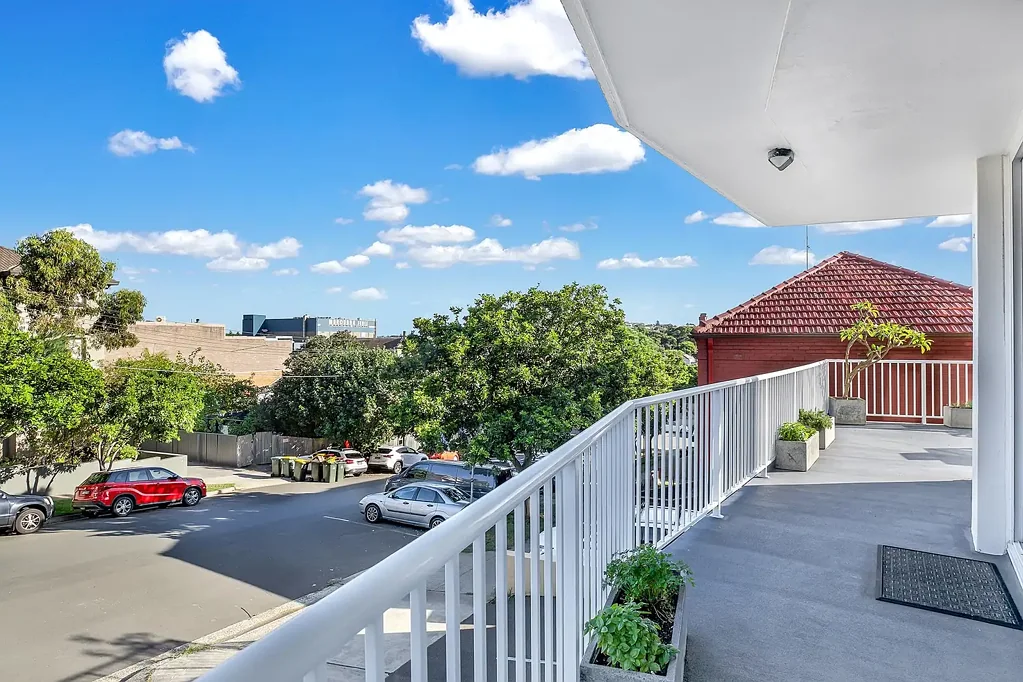 Stylish two-bedroom apartment with large outdoor terrace area