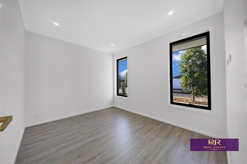 66 Morningside Drive, Thornhill Park, VIC 3335