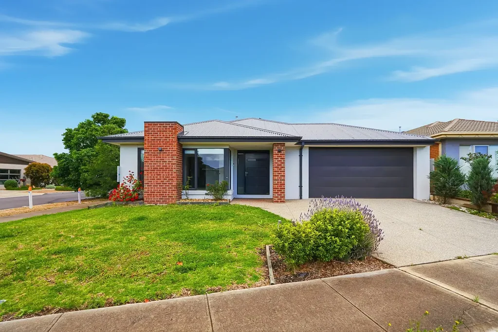 HOME FOR RENT IN WERRIBEE