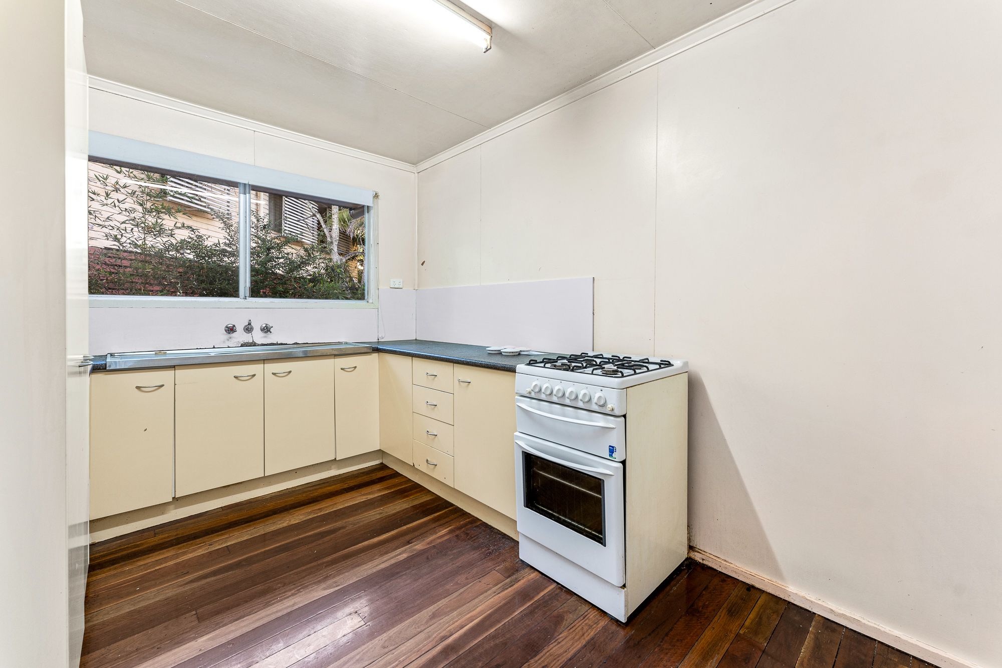 4 WARRY ST, GAILES QLD 4300, 0 Schlafzimmer, 0 Badezimmer, House