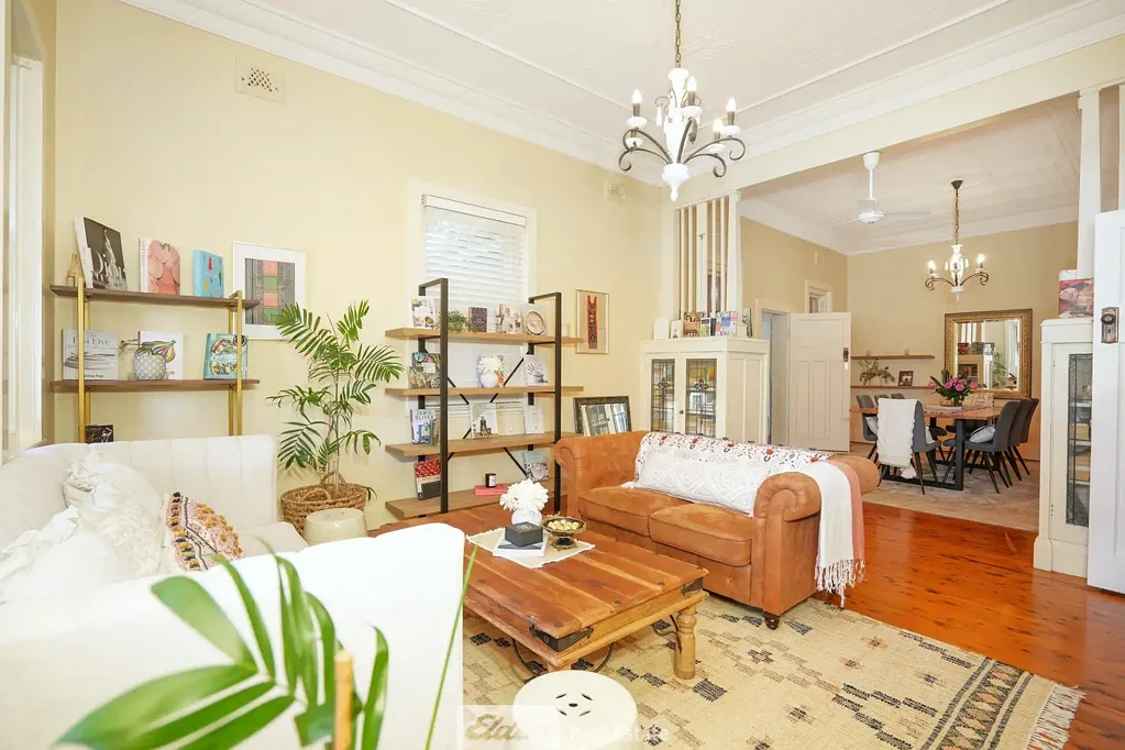 Griffith 4房  Timeless Federation Elegance in Prime CBD Locale