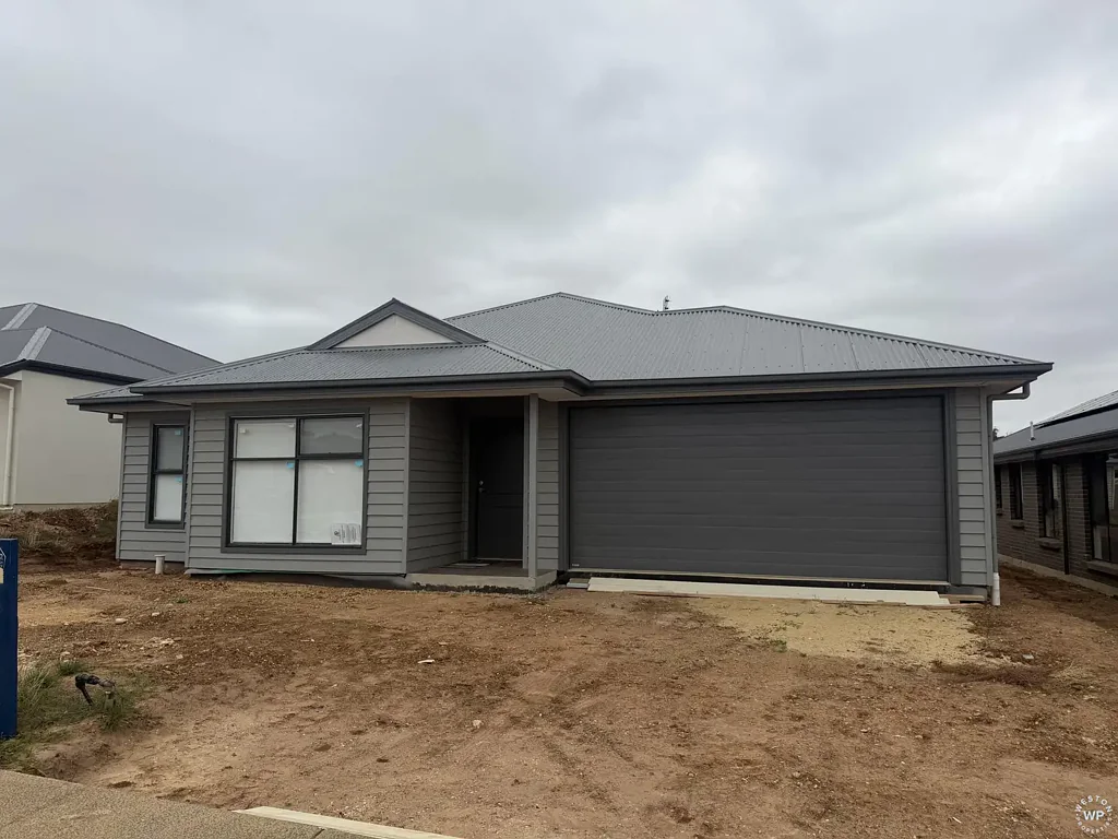 COMING SOON - GREAT FAMILY HOME IN PIPERS CREST WITH DUCTED AIR CONDITIONING