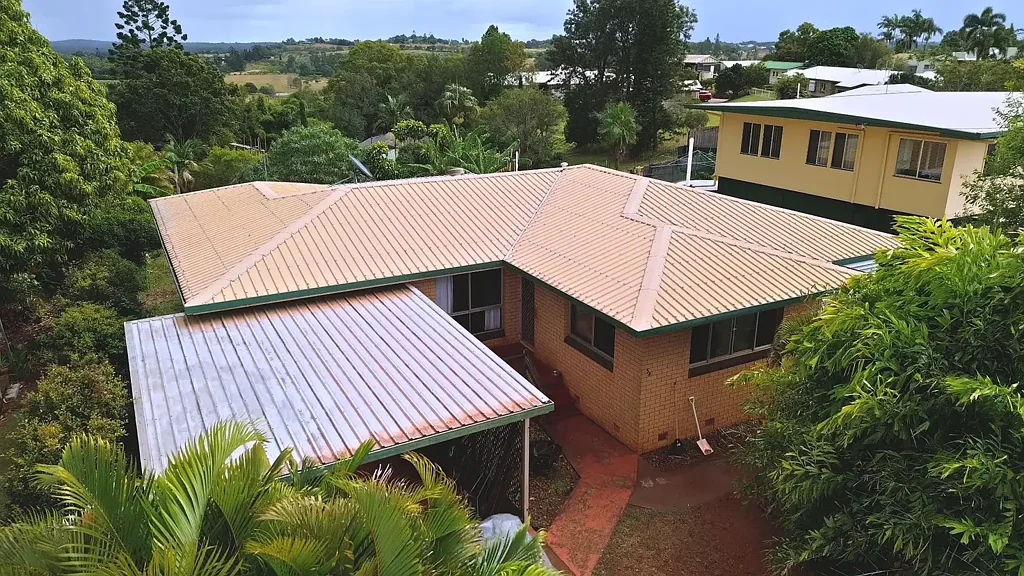 Childers 3chambre 3 BED 1 BATH 2 LIVING BRICK HOME