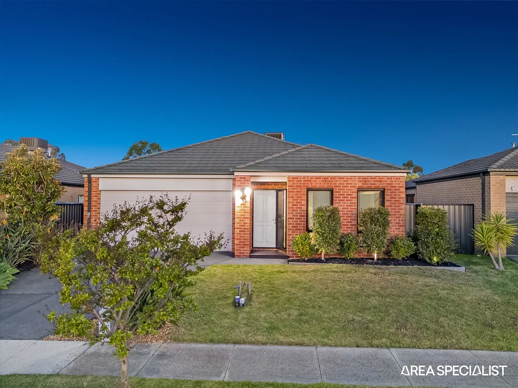23 Connewara Crescent, Clyde North, VIC 3978
