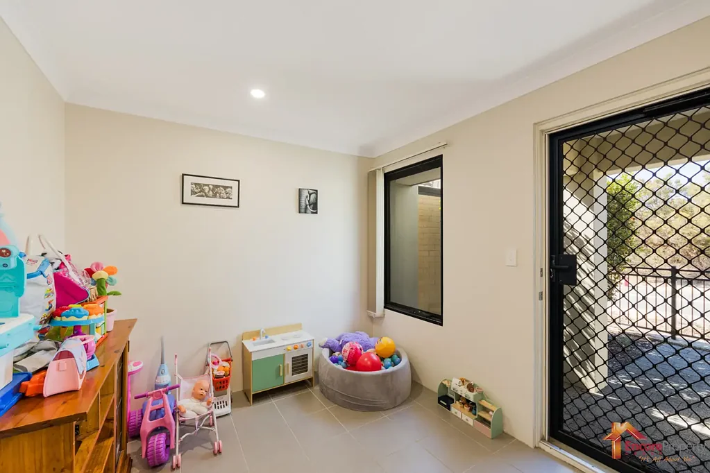 482 Wattleup Road, Hammond Park, WA 6164