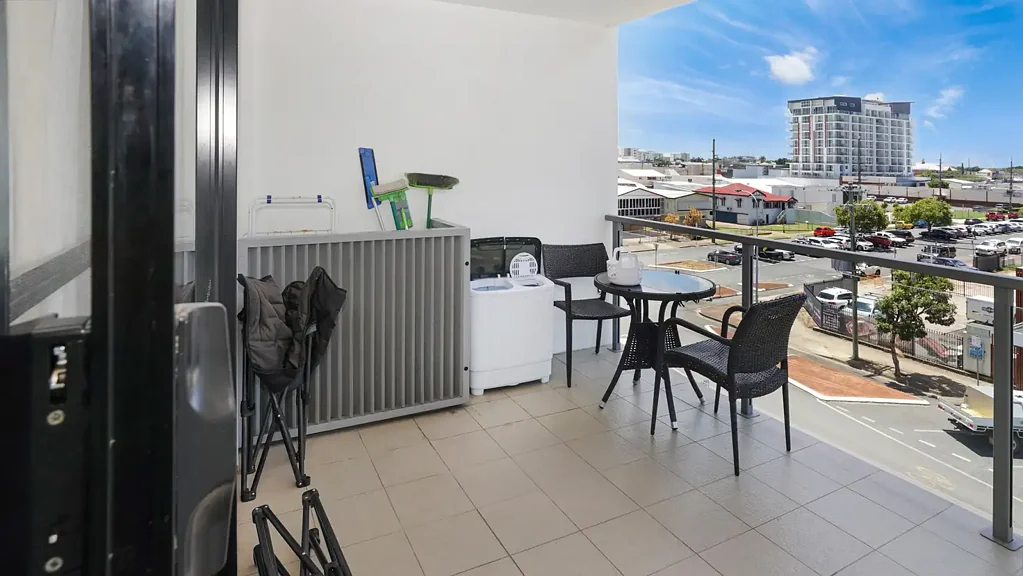 Mackay 2 Bedroom Modern Inner-City Dual Living with Space, Style & Convenience