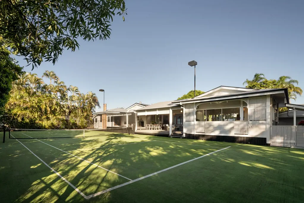 Nundah 5Habitaciones The dream family compound - pool, court and endless space